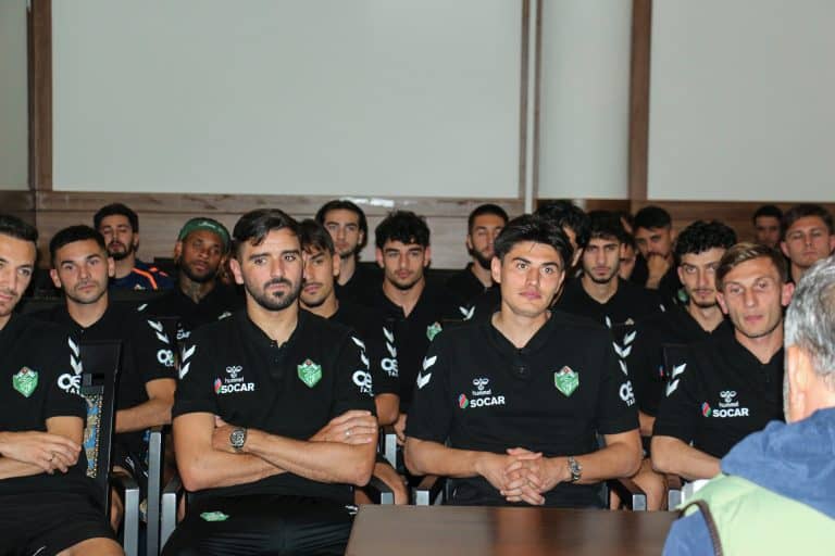 Başkanımız Sayın Cantürk Alagöz’den Takımımıza Maç Öncesi Ziyaret
